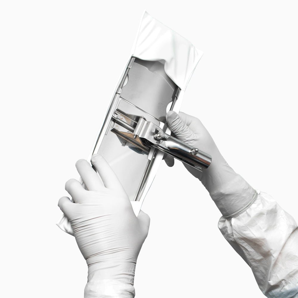 600-1003 INTEGRITY® Disposable Polyester Mop Head - in use