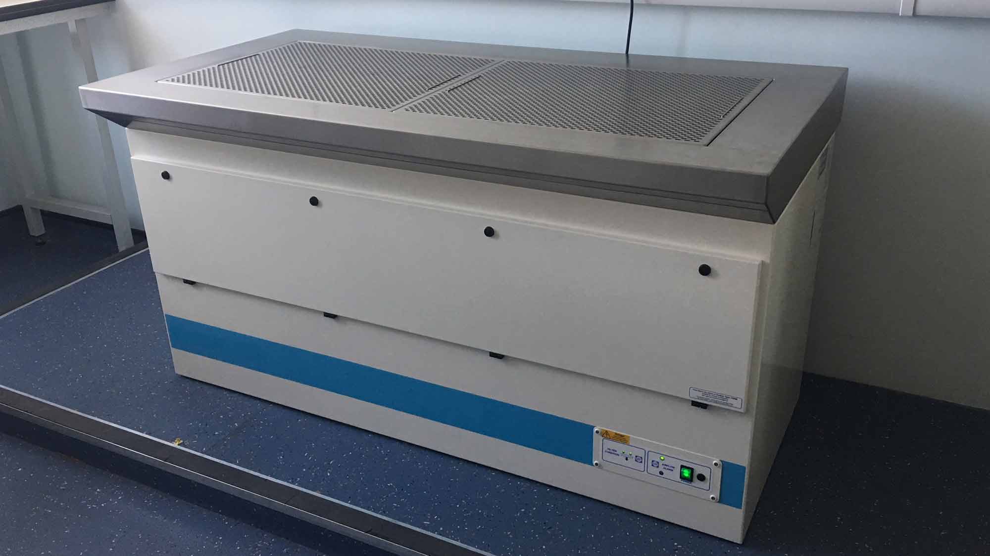 UK University Brain Tissue Research Downflow Bench